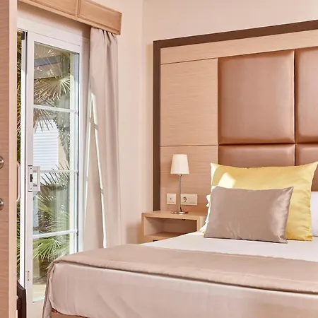Hotel apartamentowy Zafiro Cala Mesquida (Mallorca)
