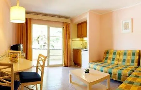 شقة فندقية Zafiro Cala Mesquida 4*